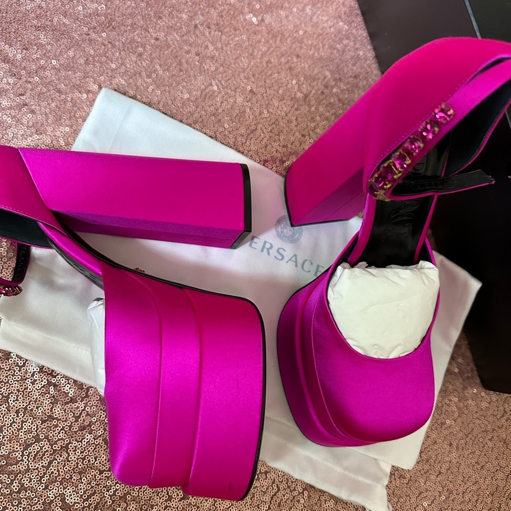 Versace Sandals Sz 8 Pink. Authentic Aevitas Medusa Crystal Ankle-Strap Platform - Picture 8 of 17